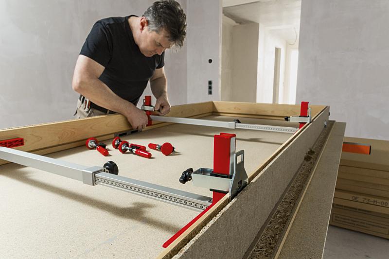 Установка межкомнатных дверей